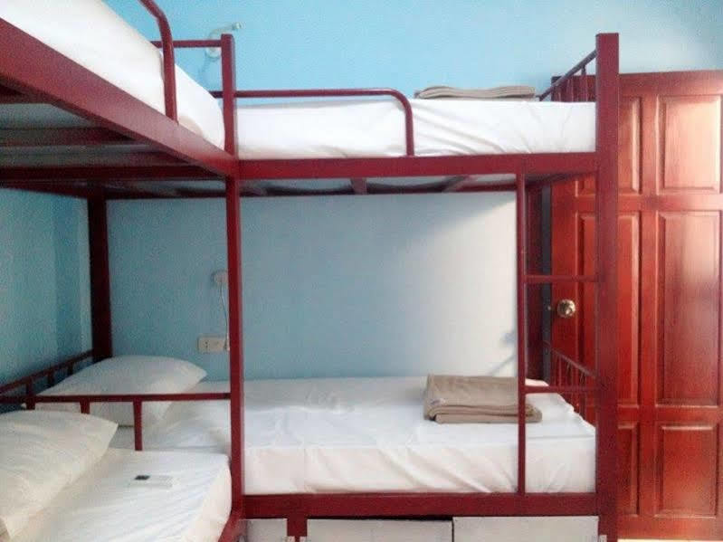Lucky Backpacker Hostel Vientiane Eksteriør billede